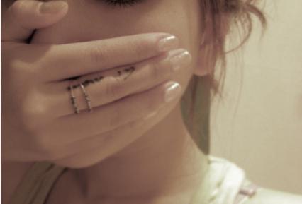 哭泣，不代表脆弱，只因坚强了太久