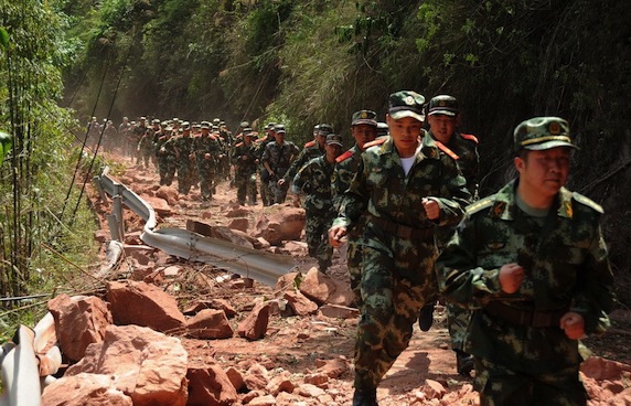 雅安芦山地震现场