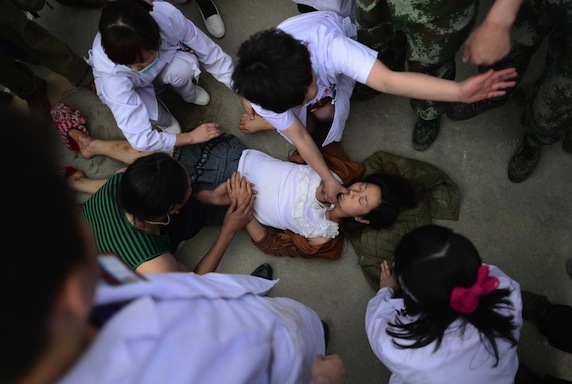 雅安芦山地震现场